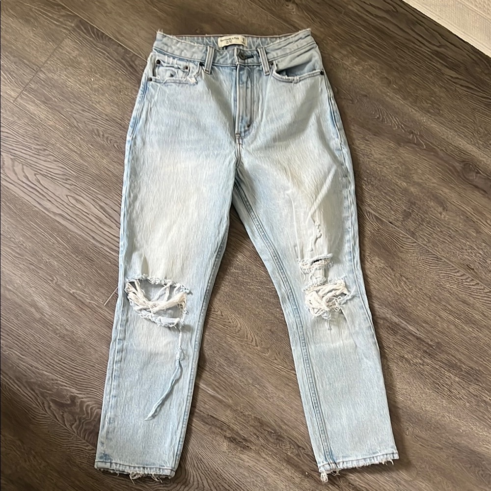 Abercrombie & Fitch The Mom High Rise Distressed Jeans